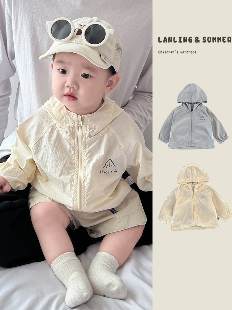 Área de aire acondicionado de piel delgada para niños de verano anti-UV ventilación de moda chaqueta encapuchada image 1