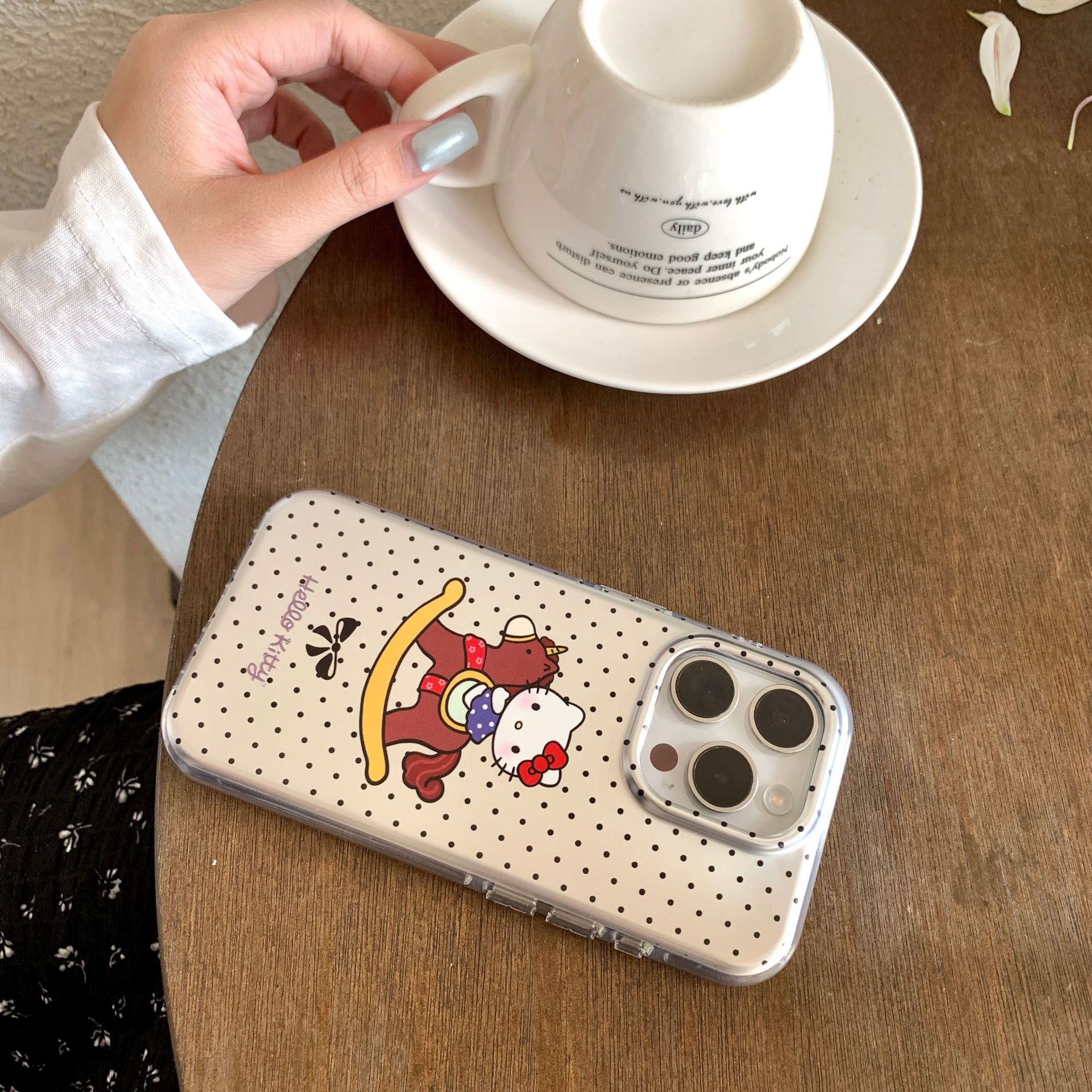 Caballo de Troya de punto de onda plateado galvanizado simple KT cat para iPhone16 funda para teléfono móvil 15ProMax femenino 14/13 nuevo 16P