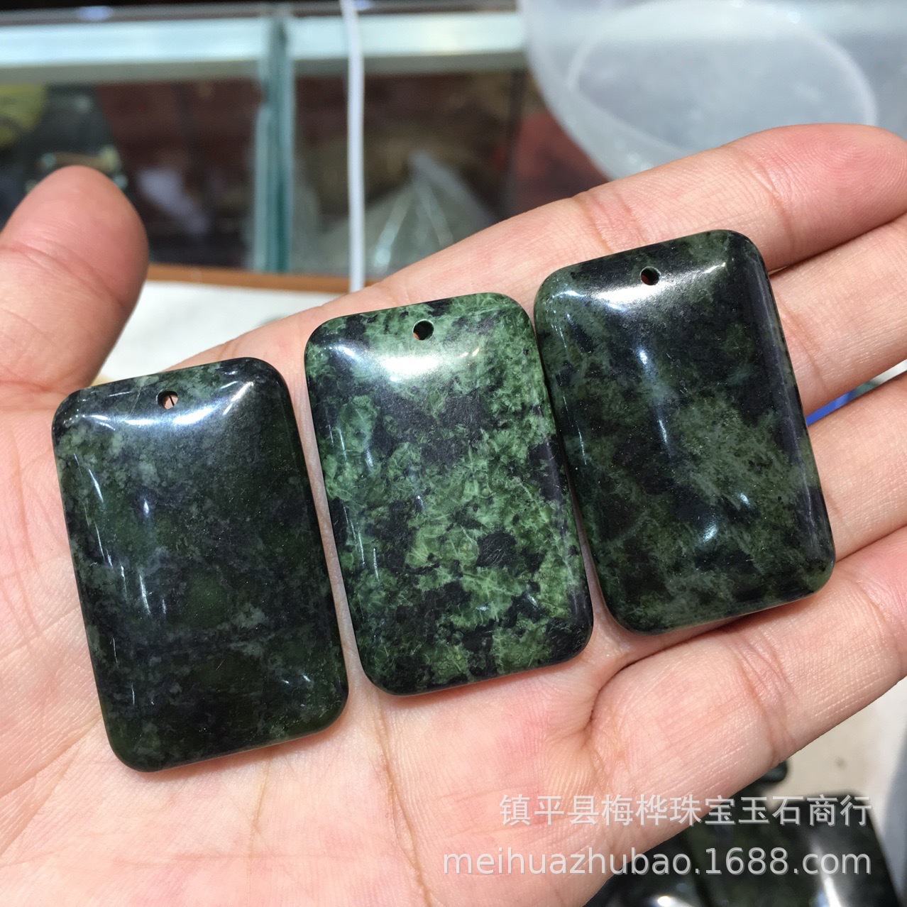 批发墨玉药王石平安扣吊坠蛇纹玉石佛公龙牌麒麟项链直播货源代发