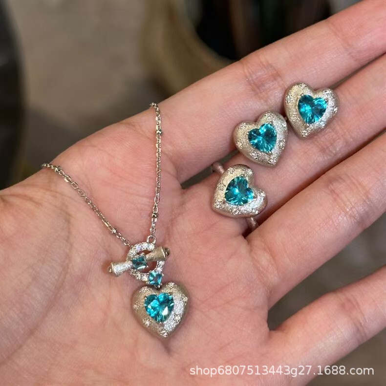Light Luxury Retro Paraiba Stone Brushed Love Pendant Earrings Necklace Set High-End Fashion Clavicle Chain Hot Style