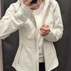 户外软壳冲锋衣外套女2025秋季新款修身收腰防风登山运动初秋穿搭