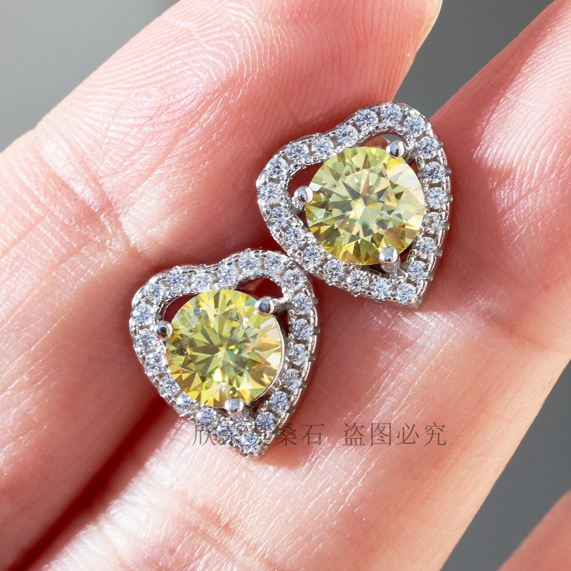 Los pernos de piedra moissan transfronterizos en vivo solo para el mayorista 1CT6.5mm * 2 con certificado GRA de pernos de plata pura