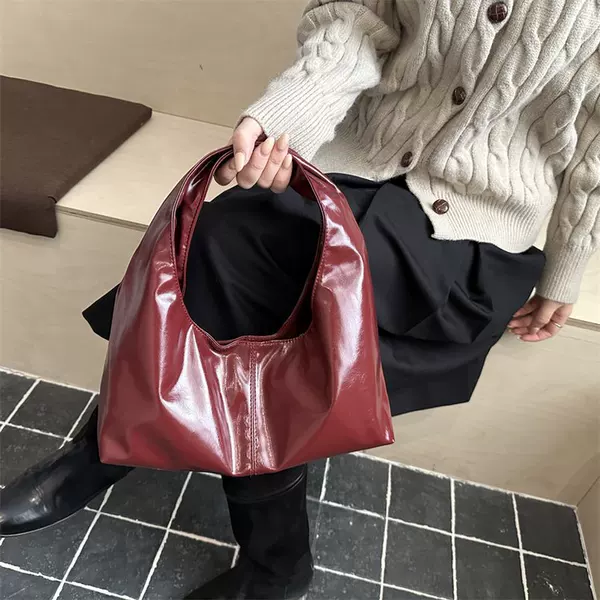Cross-Border New Niche Style Textured Patent Leather Burgundy Underarm Bag for Women, Fashionable Shoulder and Handbag Underarm Bag for Women