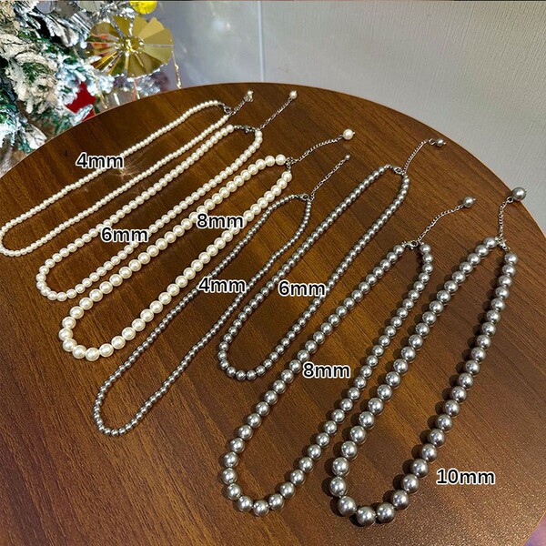 Retro small necklace from pearl