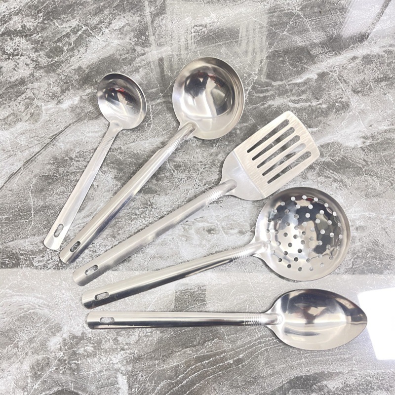 Set de utensilios de cocina de acero inoxidable magnético de cinco piezas para uso doméstico promoción al por mayor