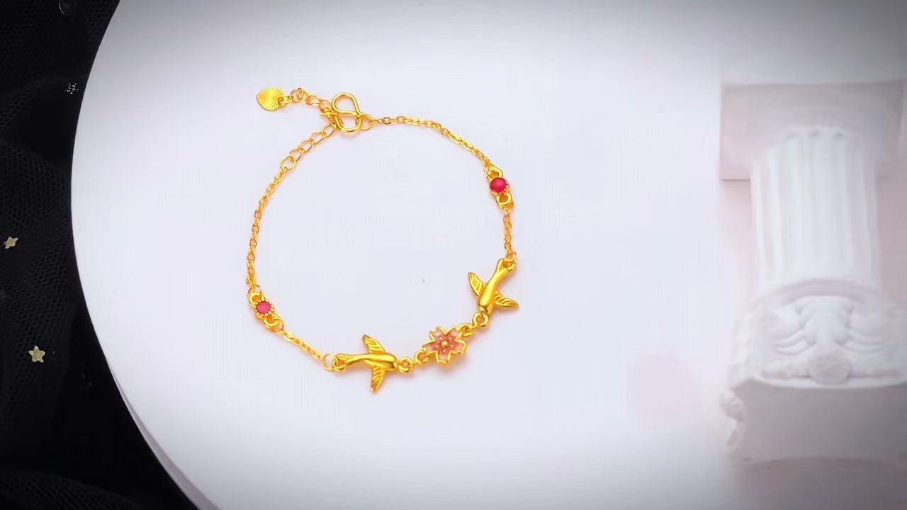 Gold shop same style peach blossom return swallow bracelet sweet style sand gold niche high-grade enamel color design send girlfriend bracelet_voghion.com
