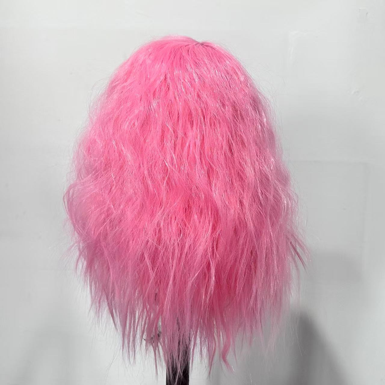 Peruca curta feminina, cobertura total da cabeça, estilo europeu e americano, cacheada, com ondas finas, tranças embutidas e permanente. Disponível em estoque._voghion.com