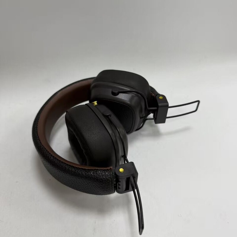 Headphone Factory Cross-Border Popular Classic Black Headphones Wireless Bluetooth Office Gifts Headphone Factory Cross-Border Popular Classic Black Headphones Wireless Bluetooth Office Gifts