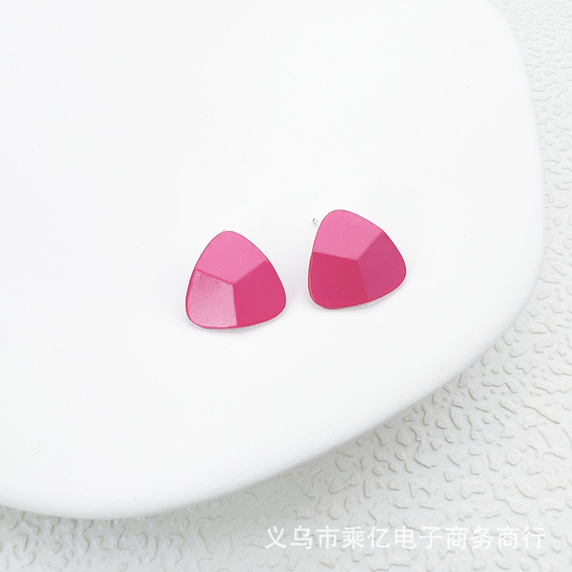 Geometric universal triangle, cream fresh earrings