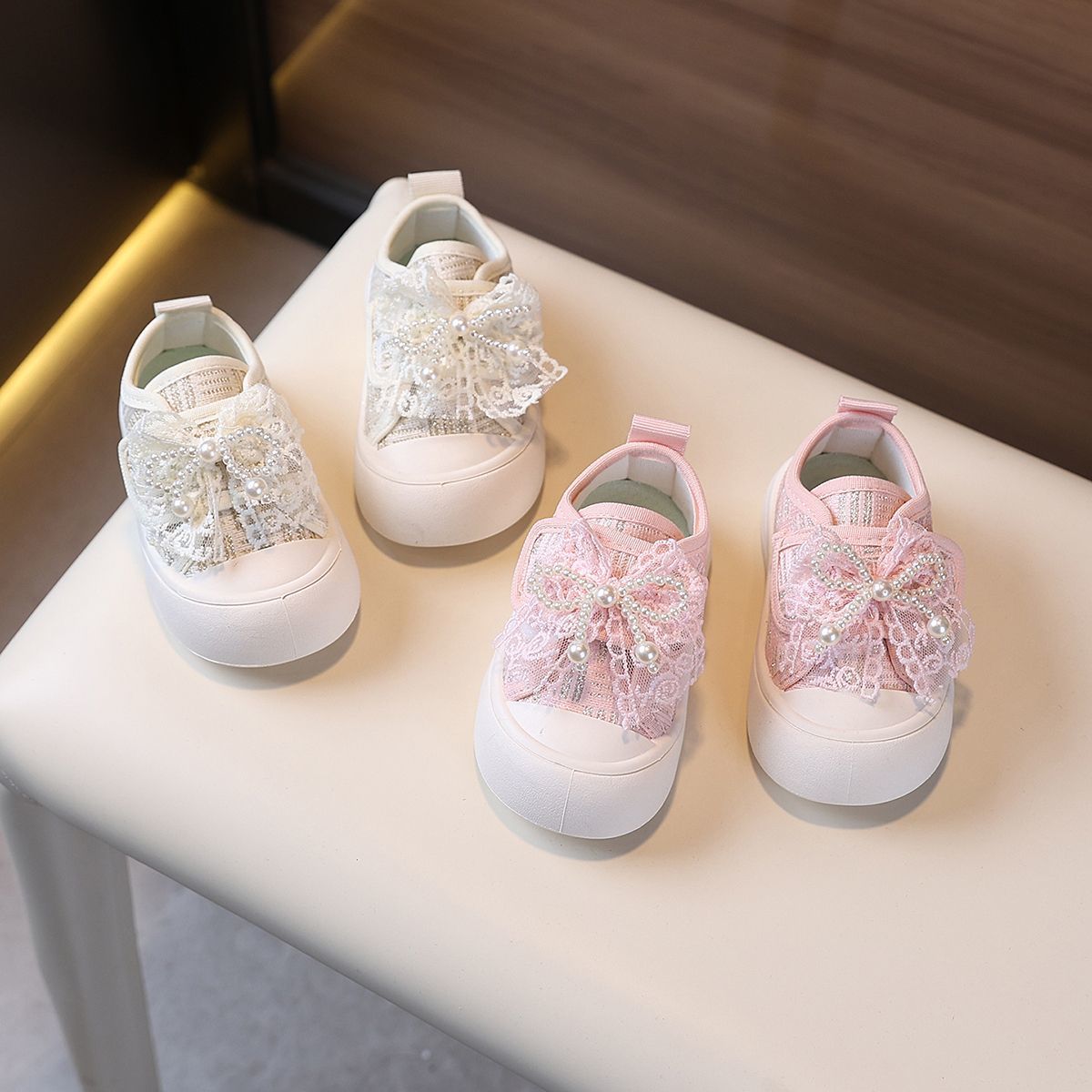 Children's Canvas Shoes Spring & Fall New Girls' Velcro Casual Shoes Girls' Lace Sneakers Pearl Princess Shoes Sweet
