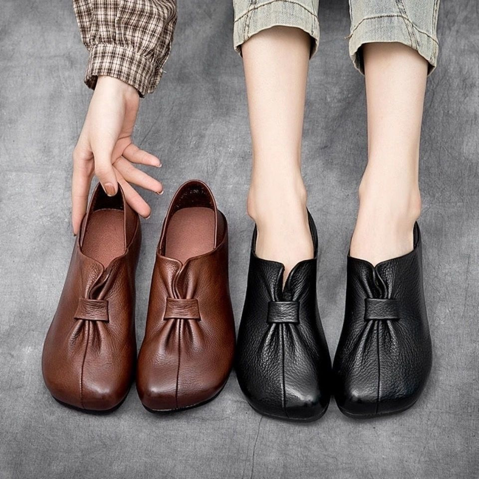 Retro “mom shoes”