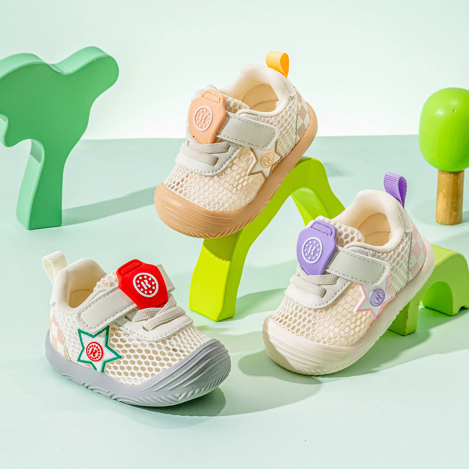 Весенняя и летняя новая обувь для малышей 2025 женская обувь для малышей нескользящая и износостойкая обувь для мужчин с сокровищами