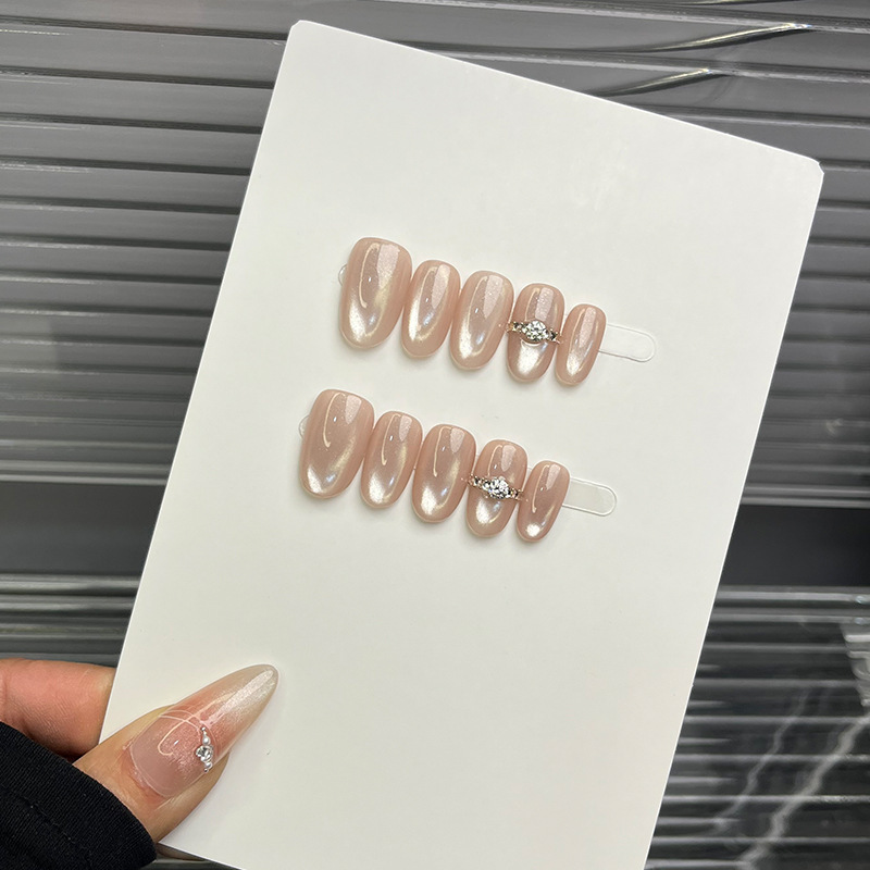【Hailey】White Moonlight Aurora Crushed Diamond Simple and High-End Pure Desire Whitening Handmade Short Nail Art