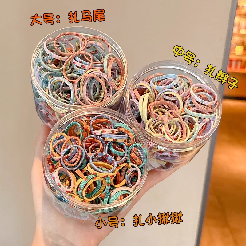 El volumen de cabello del bebé es pequeño, la cuerda para la cabeza es linda, la banda elástica para el cabello de las niñas no daña la cuerda para el cabello