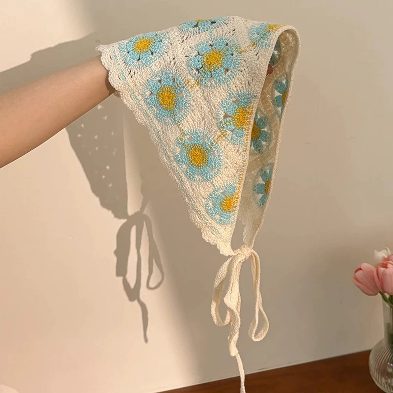 Knitted retro scarf, high-quality vintage style — patterned headband & triangular kerchief