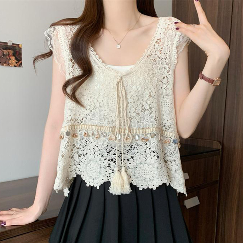 Summer Korean fashion shell buckle decorative V-neck hollow vest French temperament lace crochet vest 533