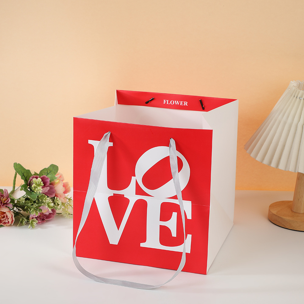 Love 25*25*25, 흰색 판지, 꽃 핸드백처럼