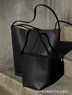 The Row large -capacity bucket bag leather lychee pattern section commuting new therma shoulder bag