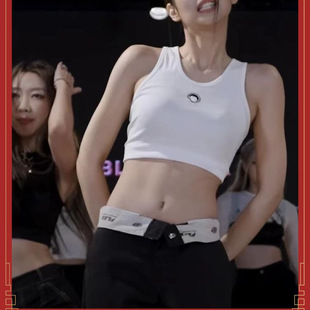 ����С������Jennie������ͬ��Ķ̿���������f���Ӳ�Ӣ