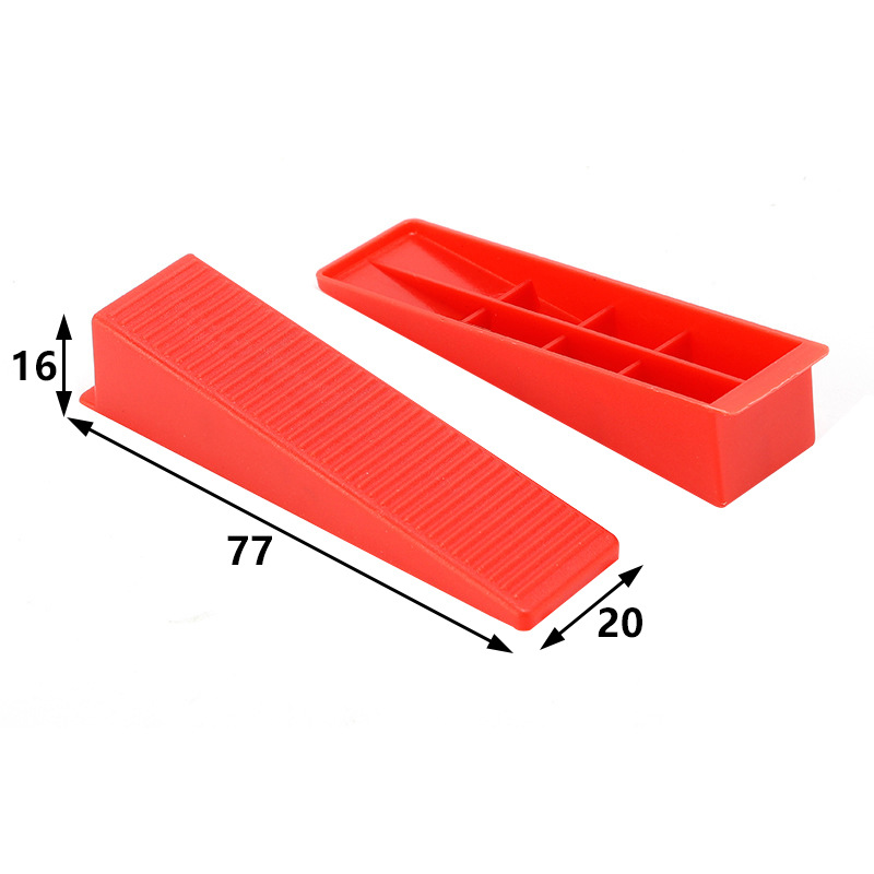 タイルレベリング器レベリング器のベースにタイルを貼り付けて、使い捨てレベリング器のクリップペンチのタイルを縫います。