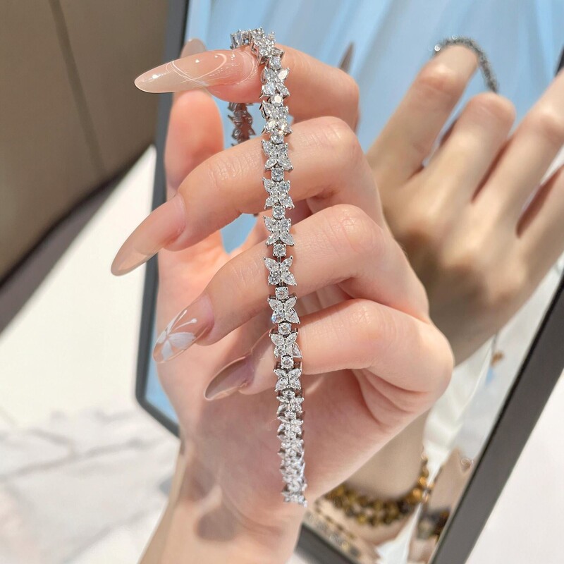 IGI Cultivated Diamond 18K Gold Victorian Bracelet Marquise Shape 14K Gold Diamond Four-leaf Clover Diamond Row 10K Gold 9K IGI Cultivated Diamond 18K Gold Victorian Bracelet Marquise Shape 14K Gold Diamond Four-leaf Clover Diamond Row 10K Gold 9K