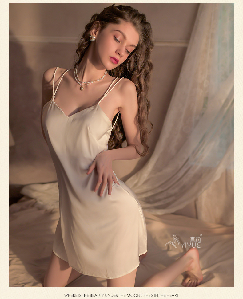 中国直邮 宜约 性感睡衣女吊带深V睡裙 绸缎家居服 白色 L
