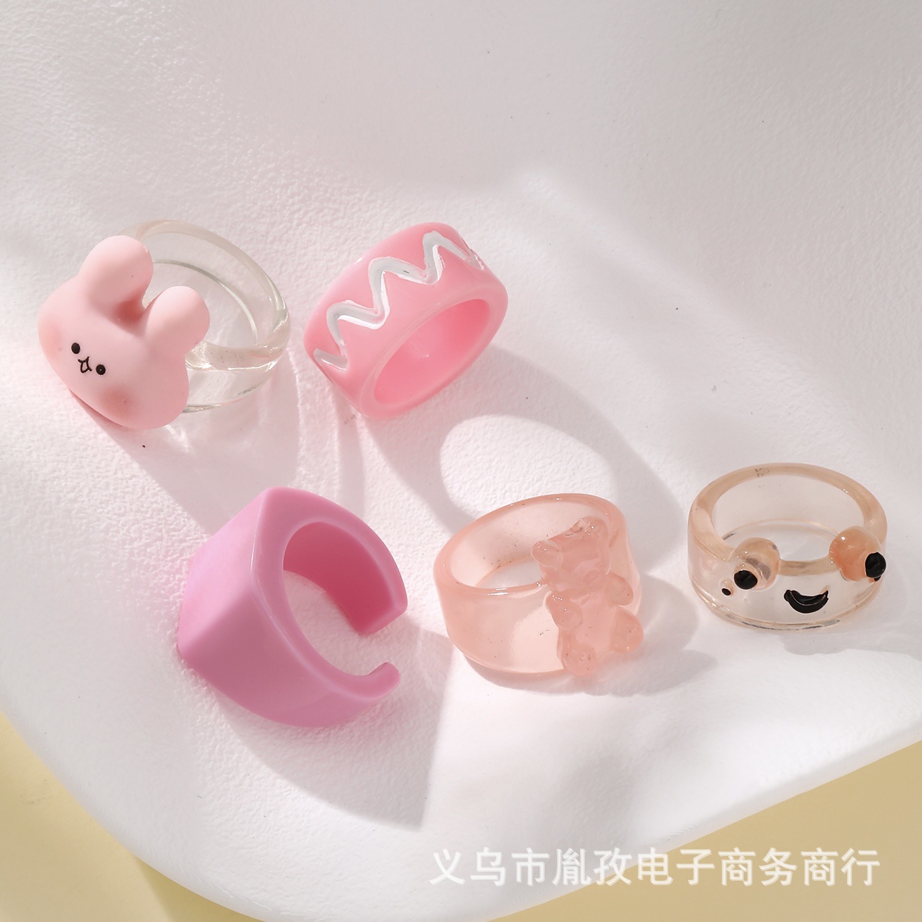 Amazon transfronterizo nuevo Rosa tridimensional conejo Rana resina diversión personalidad hip hop anillo conjunto traje