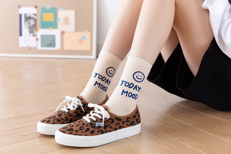 Korean College Style Love Smiling Face Sports Spring And Summer Thin Couple Socks Wholesale display picture 2