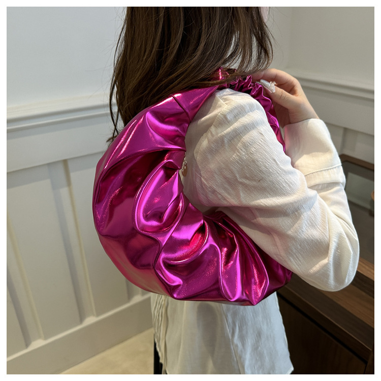 2024 neue plissierte runde Handtasche, vielseitige, modische Unterarm-Nischen-Design-High-End-Damentasche_voghion.com