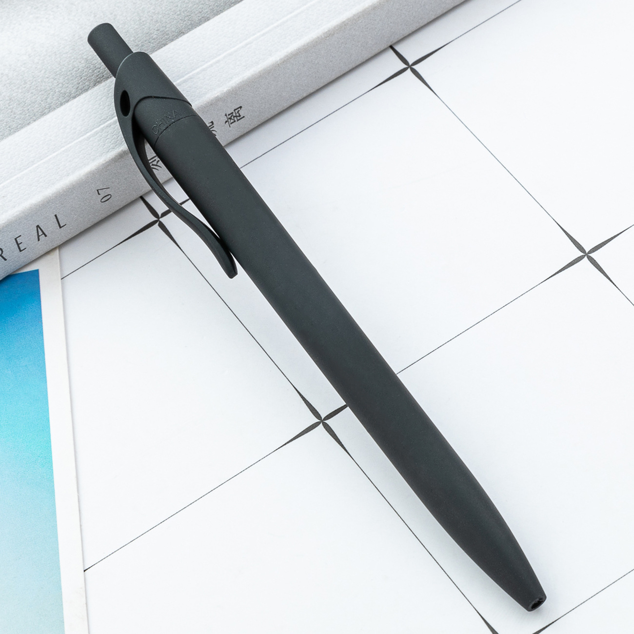 Bolígrafo de plástico multicolor se puede imprimir logotipo de escritorio de oficina bolígrafo de hotel promocional publicidad bolígrafo de regalo