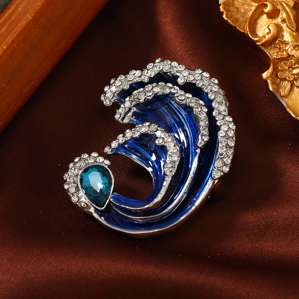 Elegant Wave Shape Brooch For Women Retro Style Suit Accessory_voghion.com
