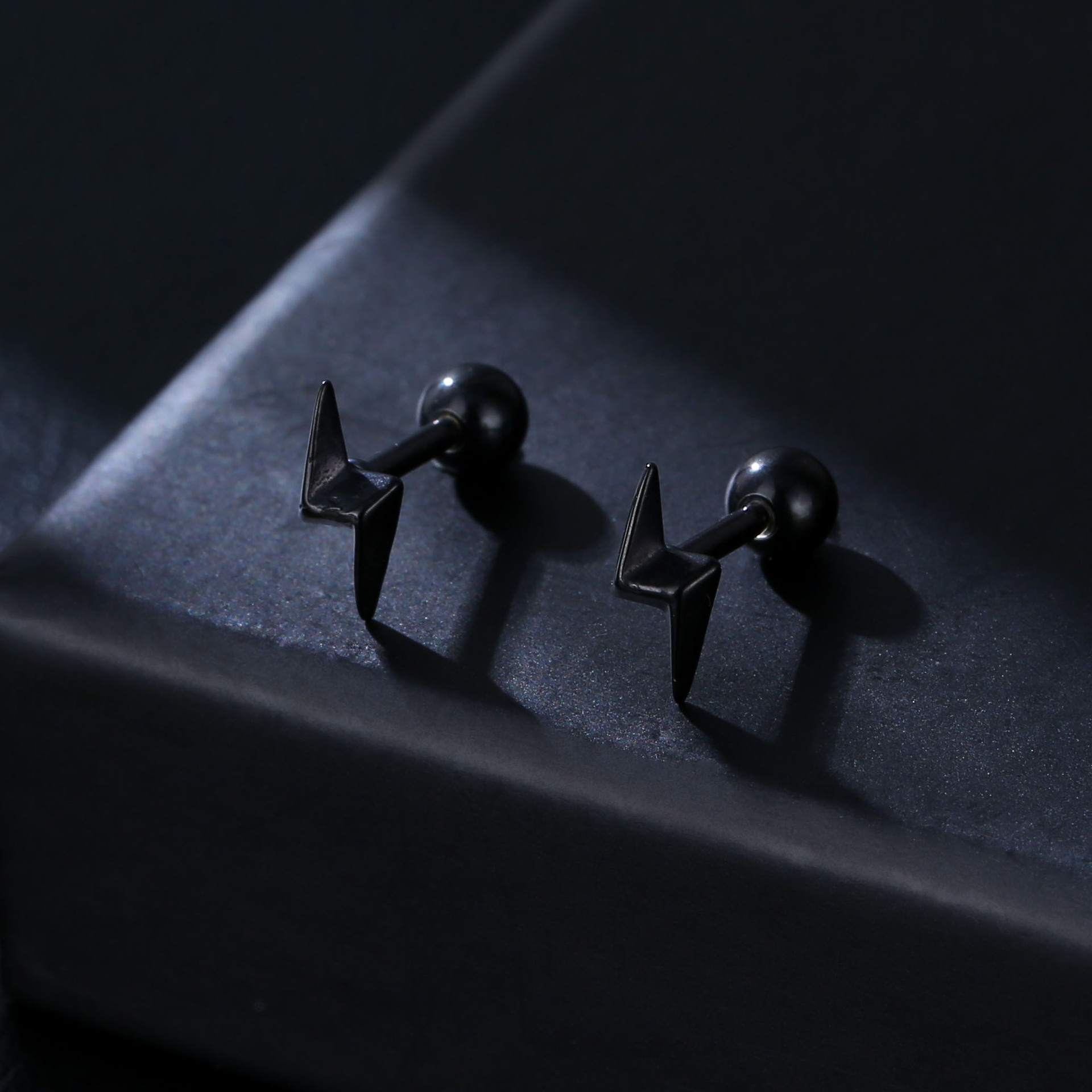 Unisex Gender 1 Piece Fashion Lightning Stainless Steel Plating Ear Studs