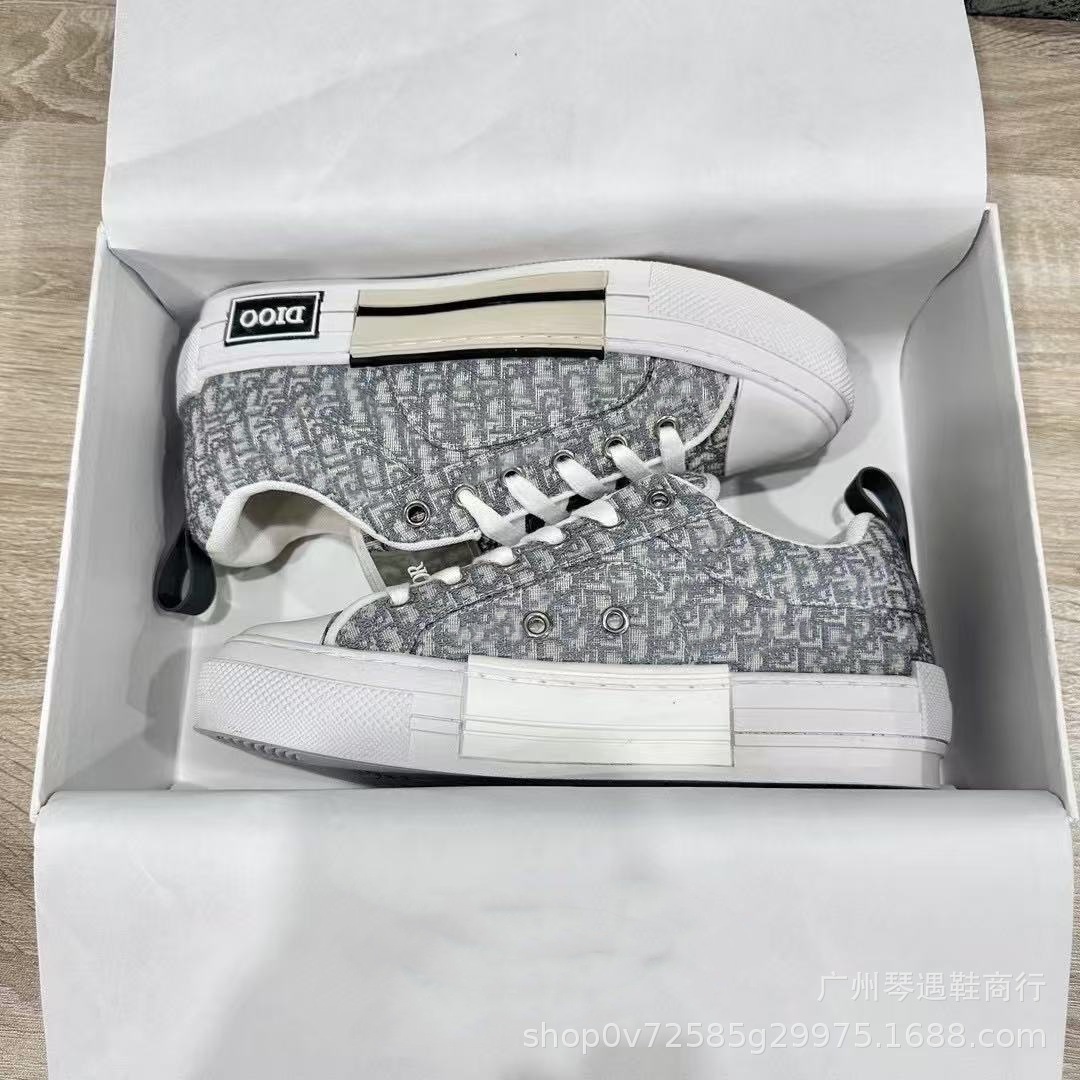 D familia de zapatos de hombre de verano nuevos zapatos blancos de marca de moda para hombres zapatos de lona transpirables skate casuales zapatos de pan para hombres y mujeres