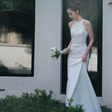 婚紗新款2023新娘出門輕紗白色緞面簡約魚尾禮服裙拖尾旅拍迎賓紗