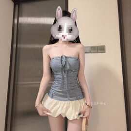 纯欲风辣妹设计感假两件条纹拼接抹胸连衣裙夏季收腰显瘦花苞短裙