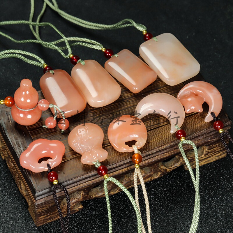 Xiaohongshu's Popular Item: Gold Silk Jade Peach Blossom Cloud Lock Pendant, Peach Blossom Peace Buckle, Peace Plate, Jade Pendant Xiaohongshu's Popular Item: Gold Silk Jade Peach Blossom Cloud Lock Pendant, Peach Blossom Peace Buckle, Peace Plate, Jade Pendant