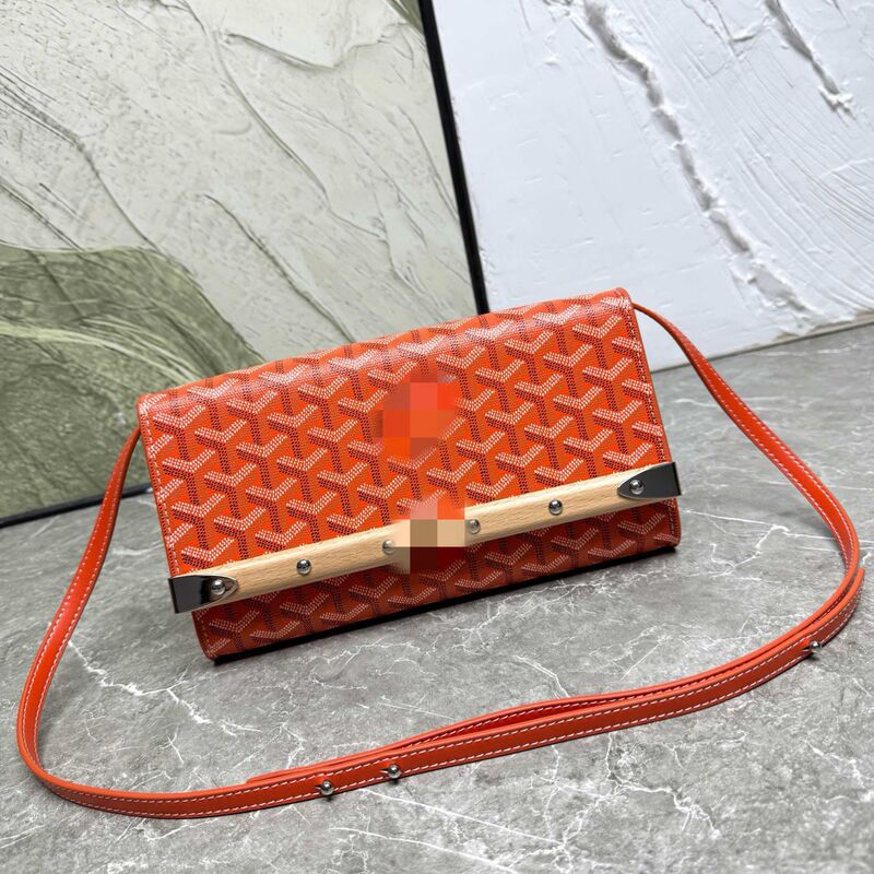 2026 Summer New Flip-Top Small Square Bag, Compact Retro Commuter Bag, Niche Design, Versatile Shoulder Bag, Crossbody Bag 2026 Summer New Flip-Top Small Square Bag, Compact Retro Commuter Bag, Niche Design, Versatile Shoulder Bag, Crossbody Bag