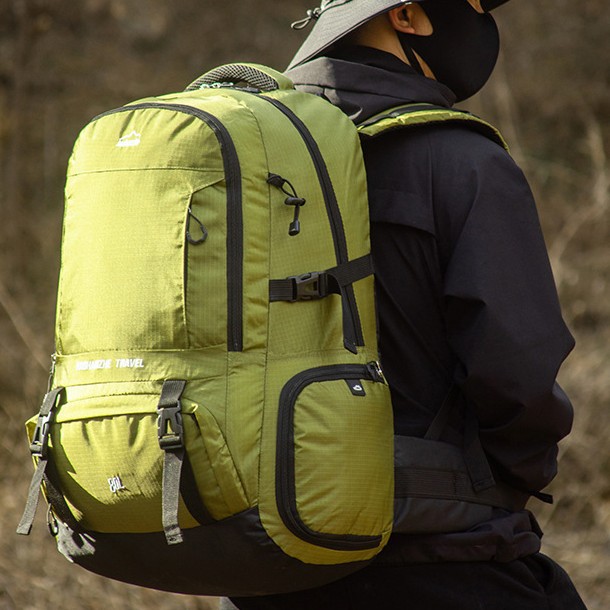2026 New Large-Capacity Travel Backpack for Men, Multi-Functional Tactical Bag with Independent Shoe Compartment, Short-Distance Hiking Backpack, Backpack