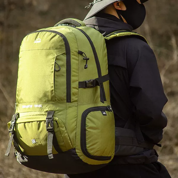 2026 New Large-Capacity Travel Backpack for Men, Multi-Functional Tactical Bag with Independent Shoe Compartment, Short-Distance Hiking Backpack, Backpack
