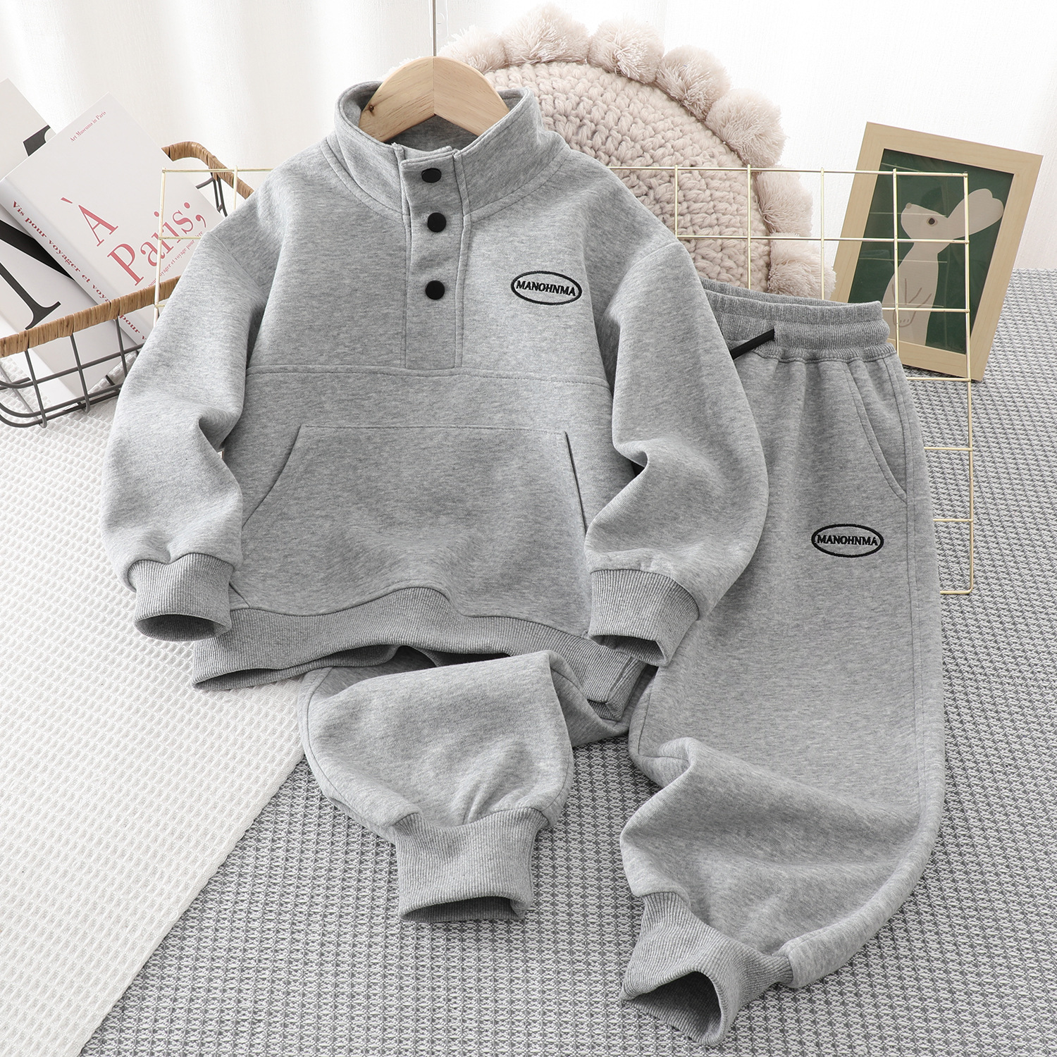 남학생 스탠드 칼라 스냅 버튼 세트 2024 년 새 어린이 운동복 봄과 가을 어린이 코트 바지 투피스 세트