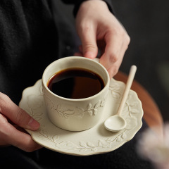 和風益子焼創作陶器コーヒーカップ＆ソーサー ヴィンテージ風コーヒーカップ 銅錆釉浮彫り紅茶カップ コーヒーカップ＆ソーサー