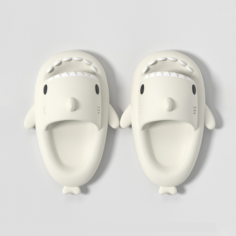 Sandalias para niños de tiburón transfronterizo sandalias niños 2023 de verano nuevos niños EVA Luz de mierda sensación casa zapatillas niñas