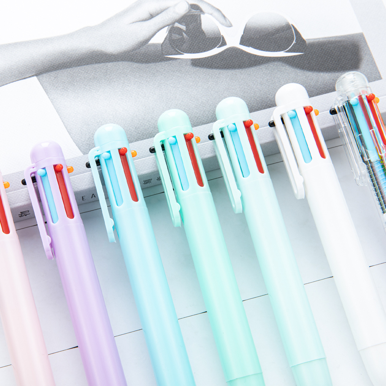 Bolígrafo de plástico multicolor creativo tipo de prensa 6 colores en uno bolígrafo de color para estudiantes papelería bolígrafo multifuncional