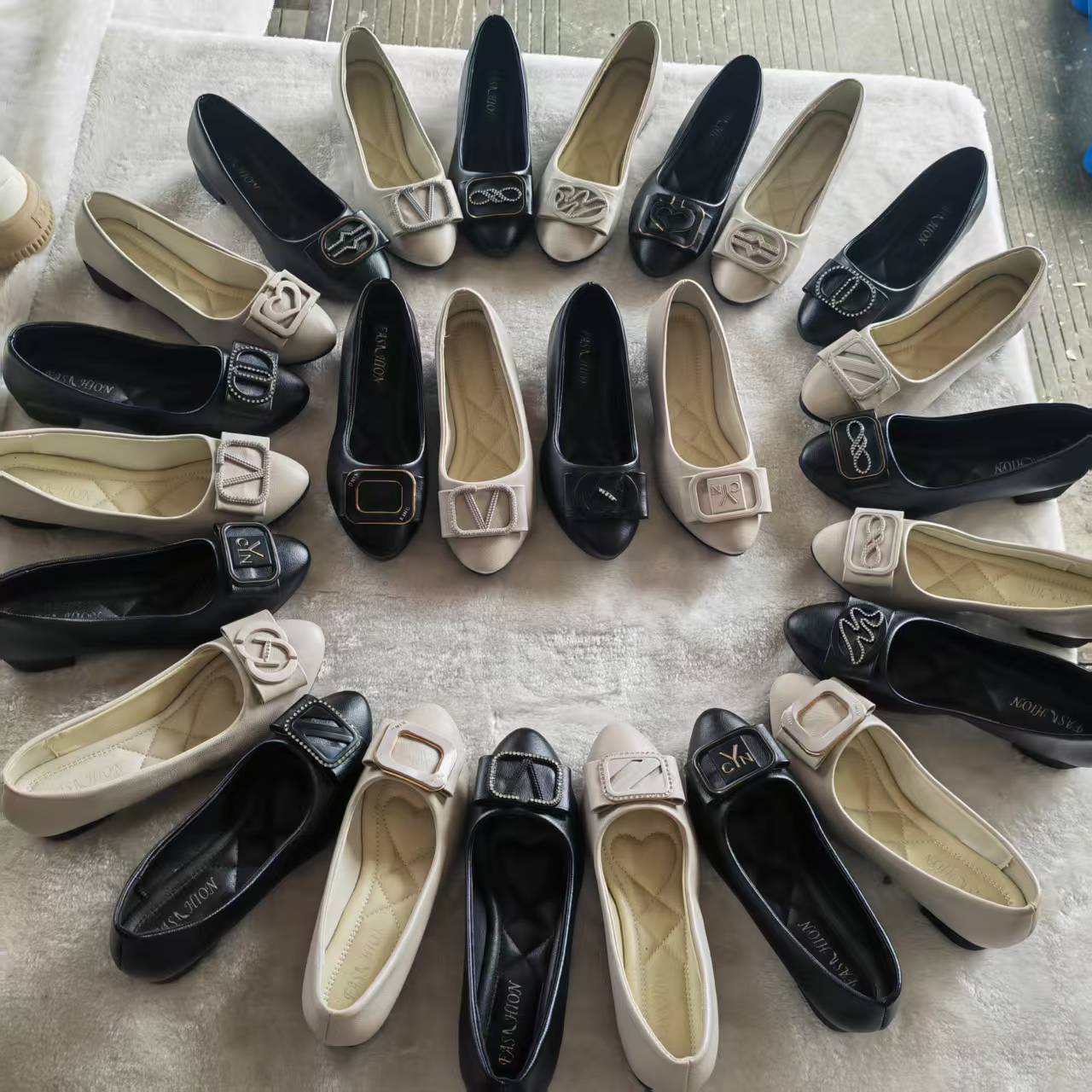 工作鞋女黑色平底软底粗跟皮鞋职业上班面试酒店防滑空姐舒适单鞋