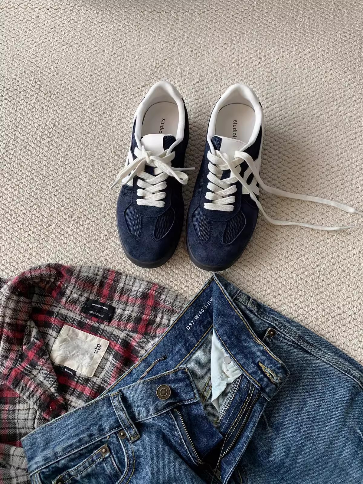 Versión actualizada de cuero de vaca, lazos transpirables de color combinado, zapatos de entrenamiento de alta calidad, zapatos de skate casuales de mujer