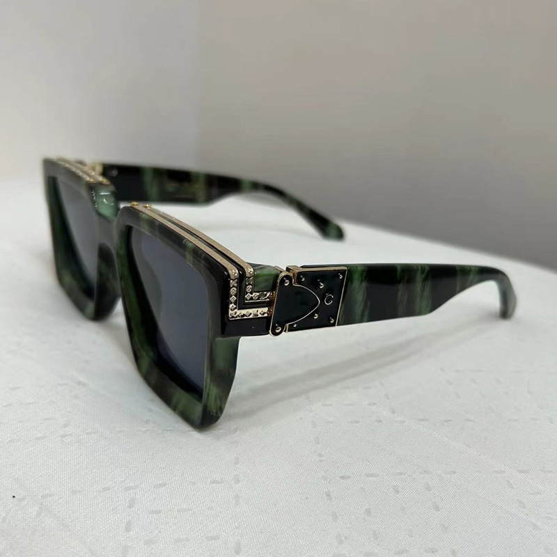 Millionaire per la street photography maschile Occhiali da sole quadrati influencer di Instagram_voghion.com