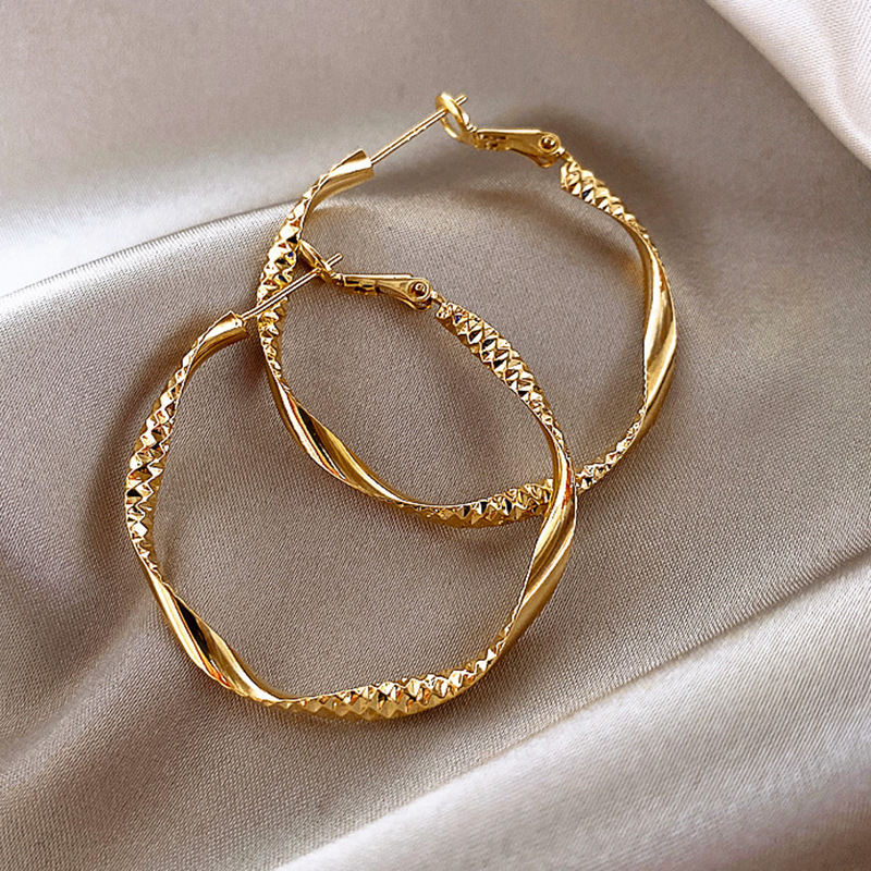 Aguja de plata Yiwu con joyería al por mayor, puestos callejeros, suministro del mercado nocturno, transmisión en vivo, estilo caliente, aretes de libro rojo, fabricante de accesorios, mujeres