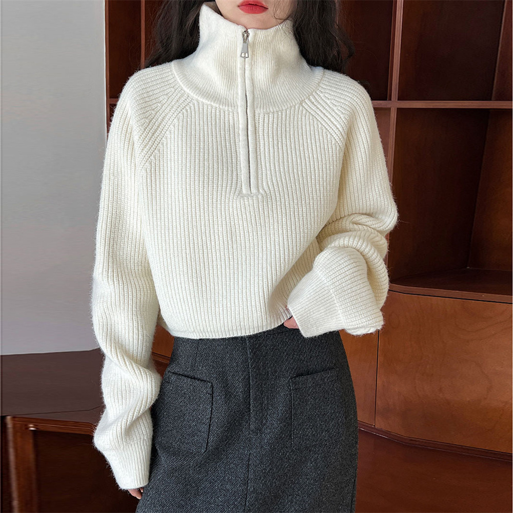 Sweater with zipper