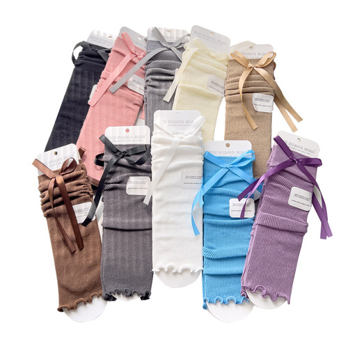 Millennium y2k fungus steps on the feet and piles of Lolita ballet style JK bow-tie stockings