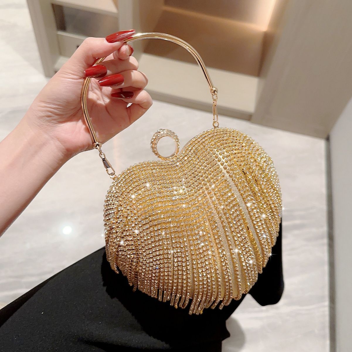 2023 Diamond Heart-Shaped Handbag For Women, Rhinestone Banquet Evening Bag, Elegant Qipao Small Purse, Luxury Hand-Carry Bag - Thumbnail 6